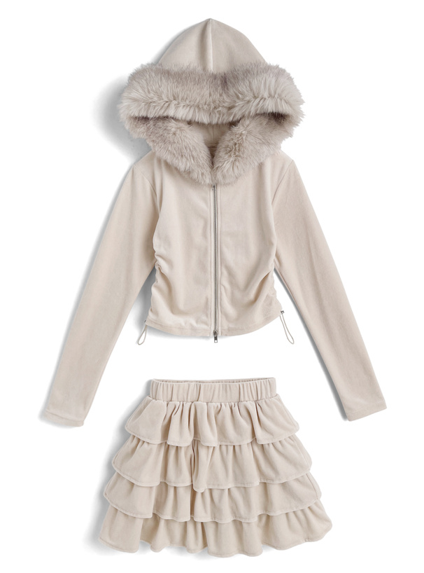 ファーフードダブルジップパーカー×フリルティアードミニスカートベロアセットアップ