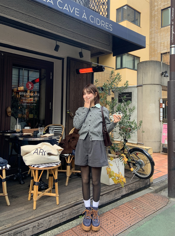 タックショートパンツ