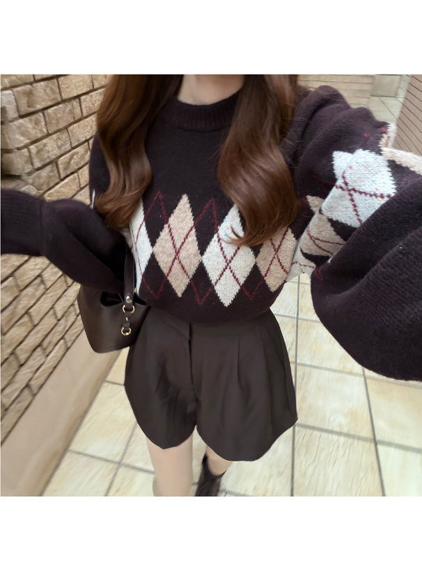 タックショートパンツ