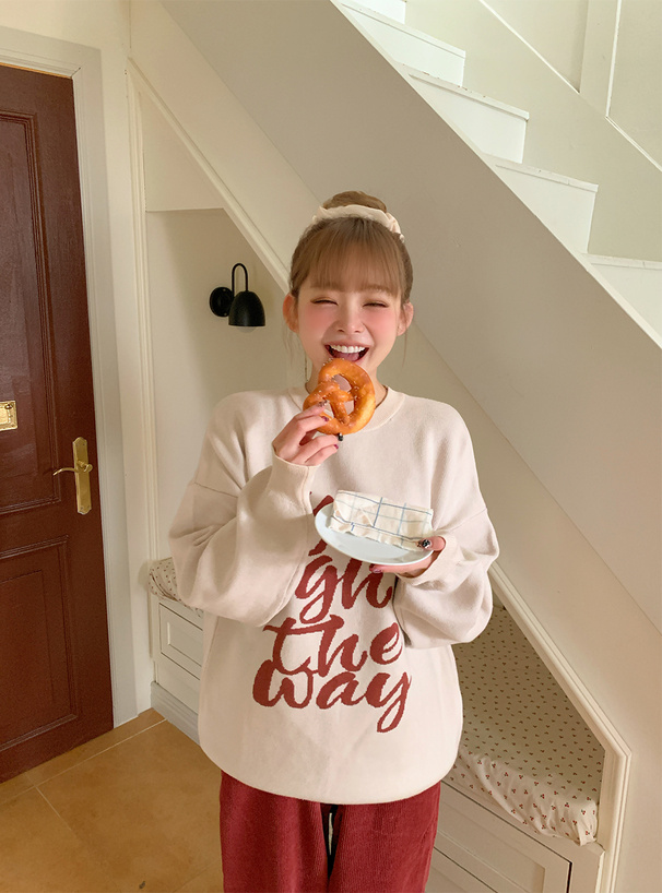 ロゴジャガードニットトップス