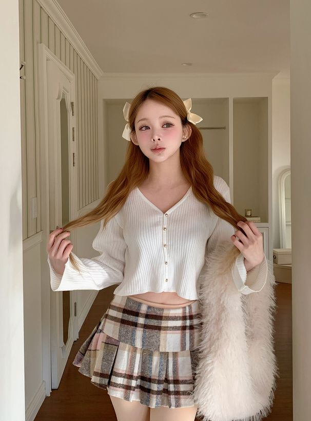 ゴールドボタンフレアスリーブニットカーディガン