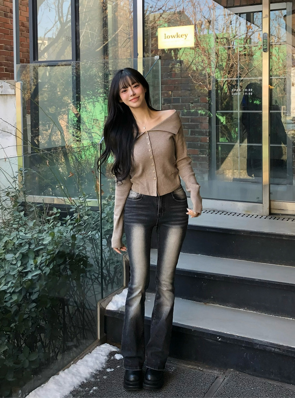 ビッグカラーオフショルダーニットトップス