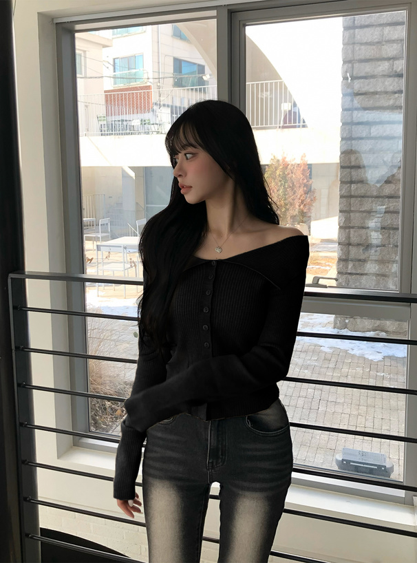 ビッグカラーオフショルダーニットトップス