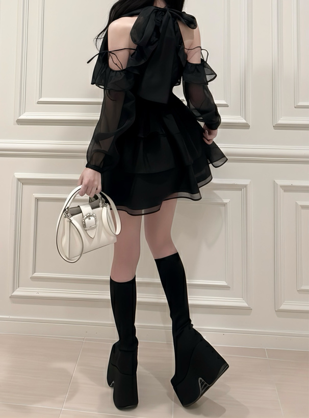 シアーショルダーオープンアメスリティアードミニワンピース