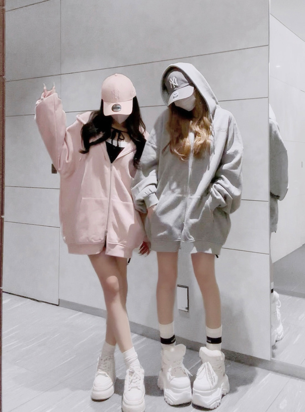 ロゴプリントダブルジップスウェットパーカー