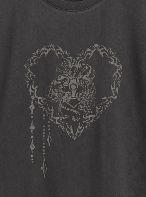 グラフィックプリントTシャツ