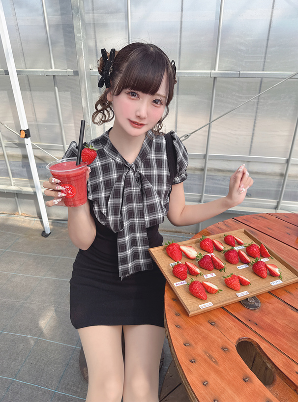 チェック柄ボウタイドッキングニットミニワンピース