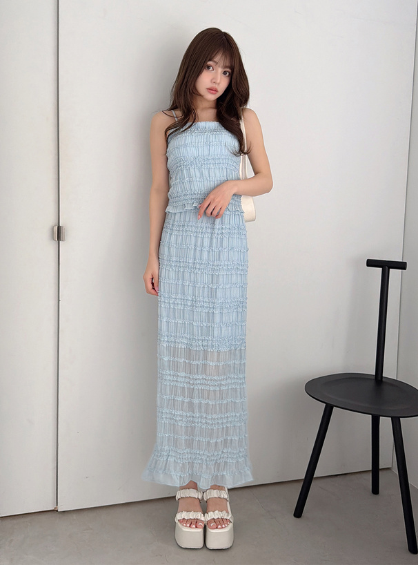 カップ付きフリルシャーリングキャミソール×ロングスカートセットアップ