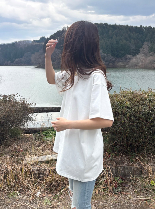 ラウンドネックTシャツ