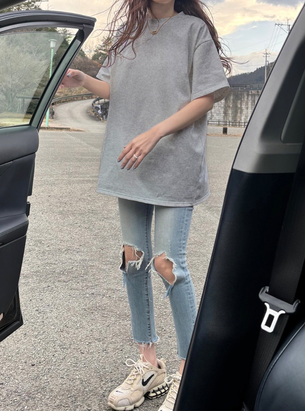 ラウンドネックTシャツ