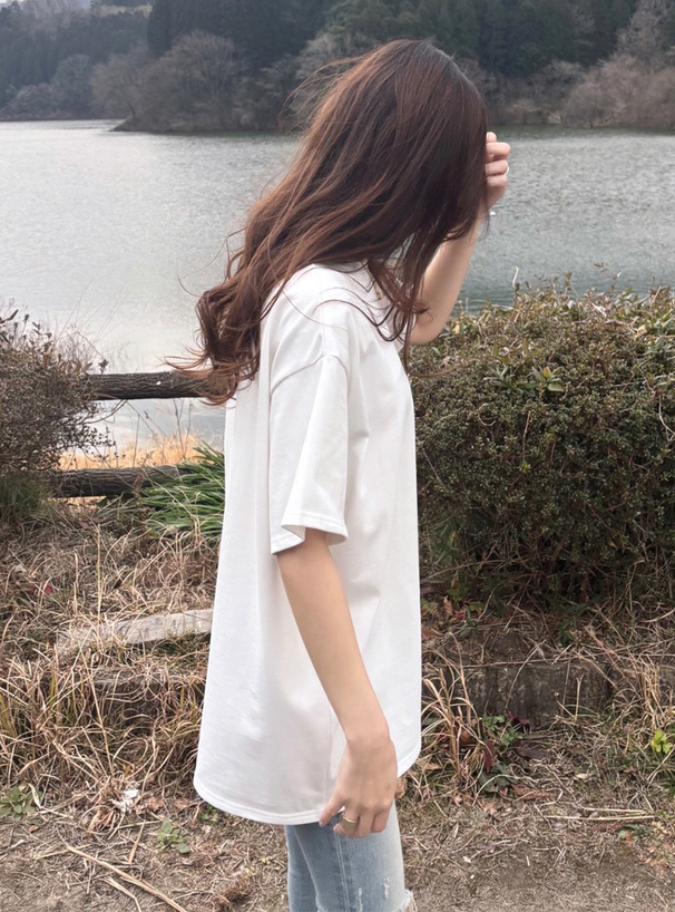 ラウンドネックTシャツ