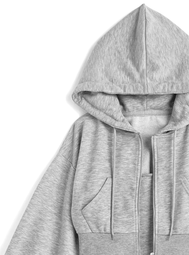 ショート丈パーカー×キャミソールワンピーススウェットセットアップ