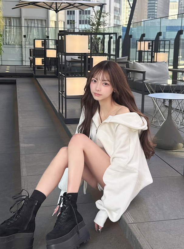 ダブルジップパーカー×ドロストショートパンツセットアップ