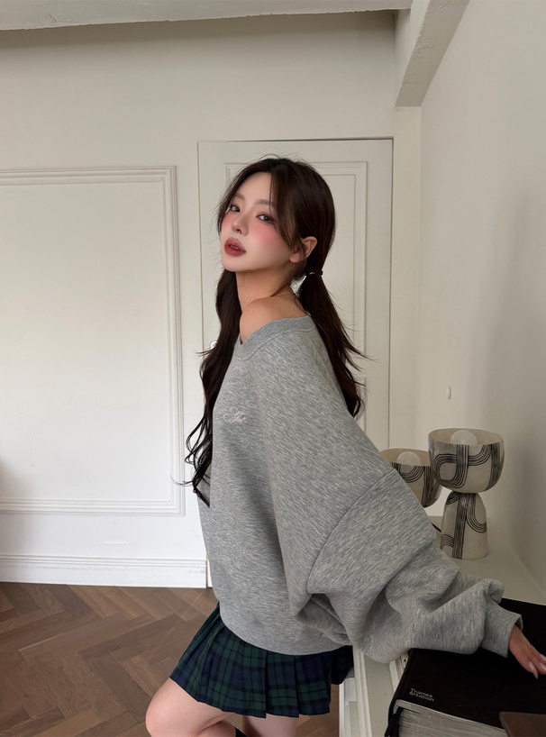 ロゴ刺繍ラインストーンオフショルダースウェットトップス