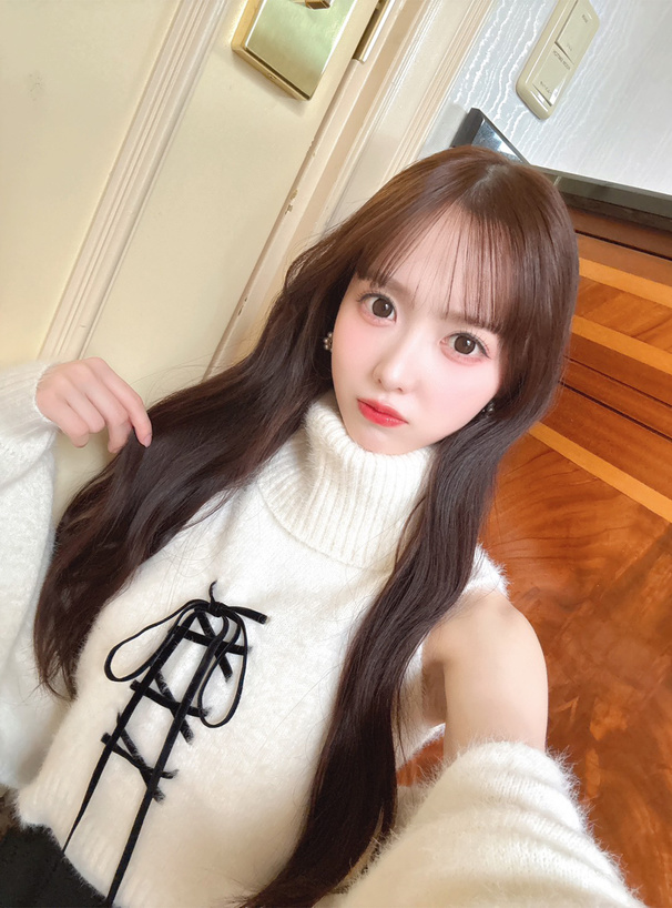 レースアップタートルネックトップス×ボレロシャギーニット