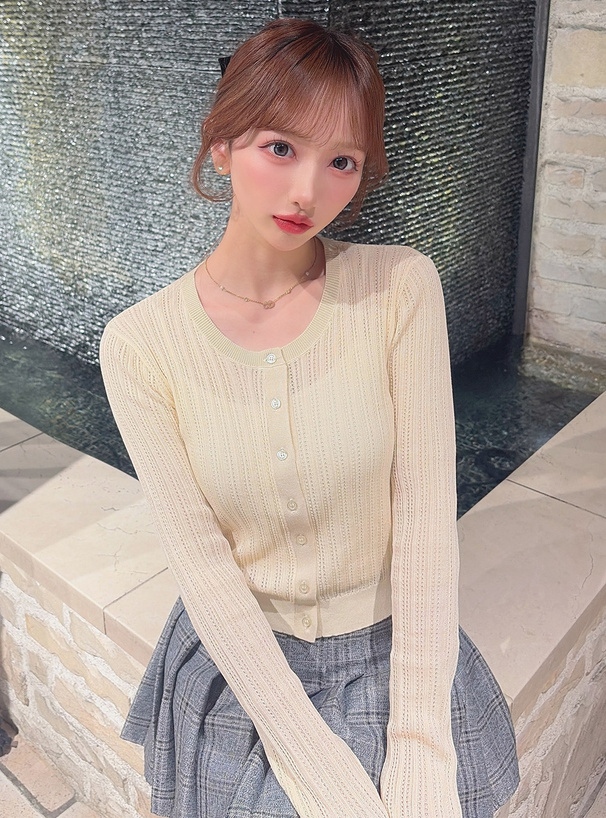 透かし編みニットカーディガン