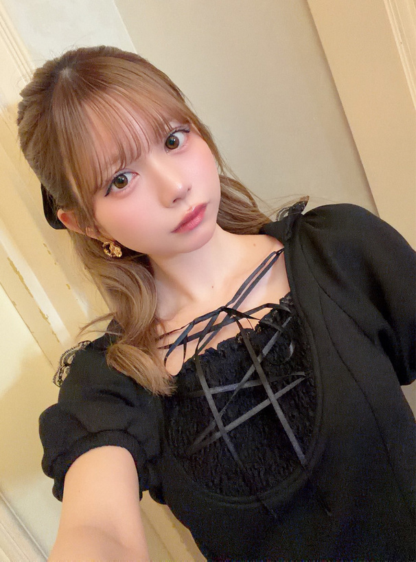 フード付きレースアップミニワンピース