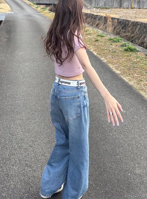 パッチロゴショート丈Tシャツ