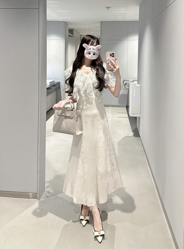 レースフリルノースリーブニットワンピース