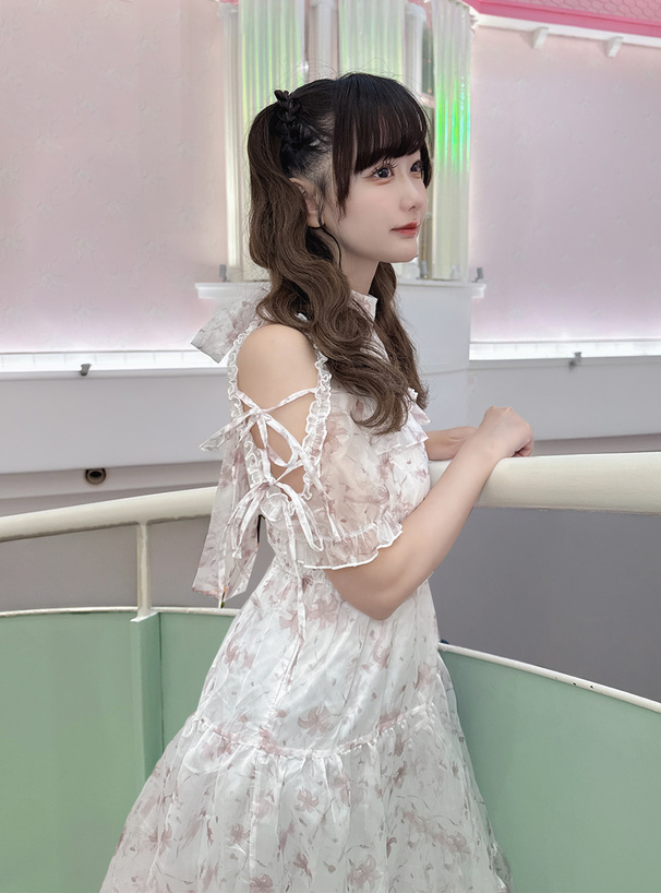 花柄ショルダーオープンリボンシアーワンピース