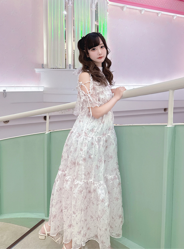 花柄ショルダーオープンリボンシアーワンピース