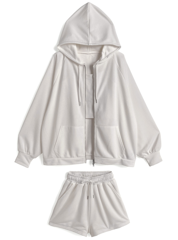 キャミソール×ダブルジップパーカー×ショートパンツスウェットセットアップ