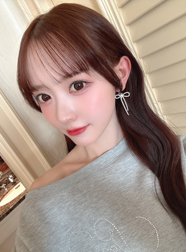 リボンビジューピアス