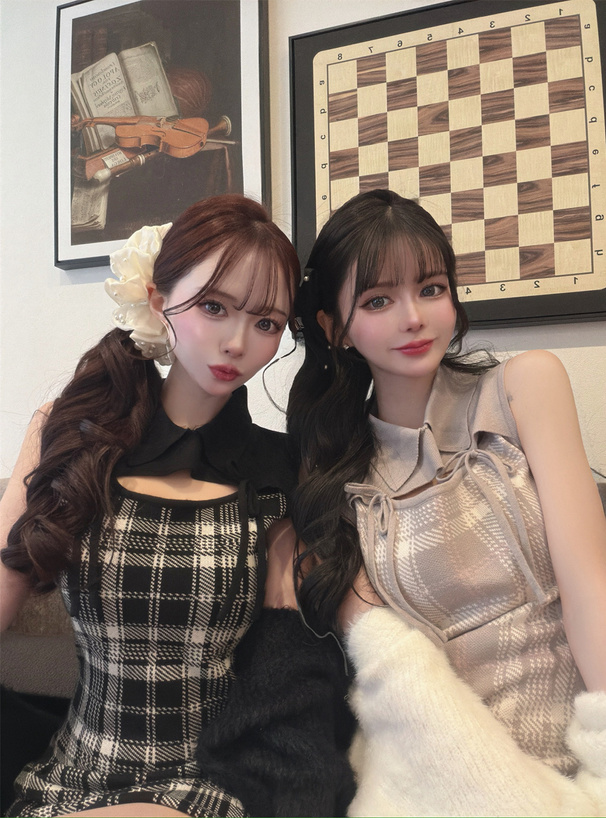 チェック柄フロントオープンリボンノースリーブニットミニワンピース