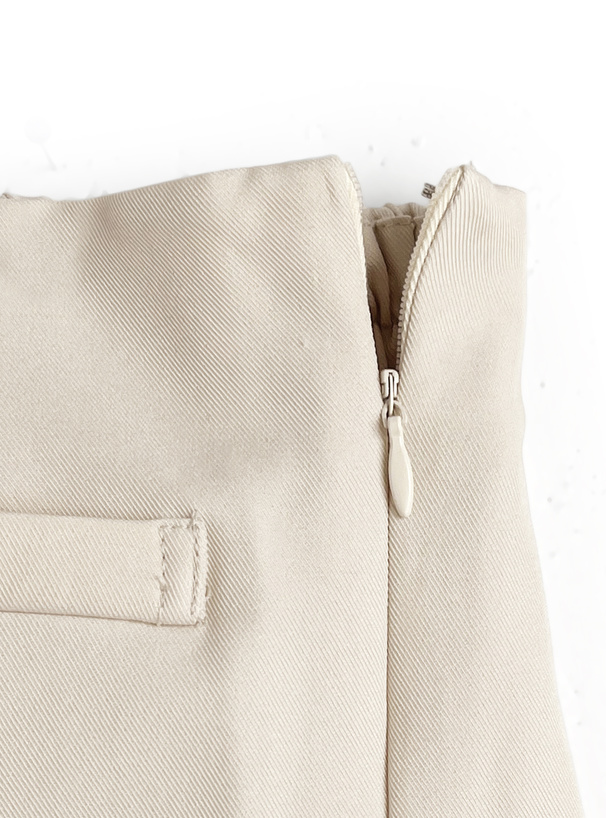 ハイウエストショートパンツ