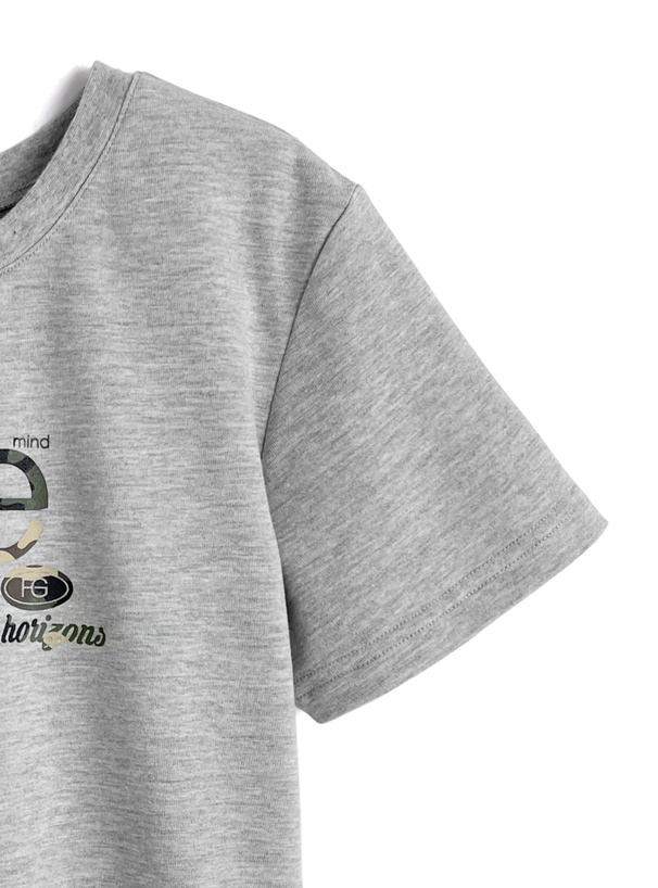 カモフラージュ柄ロゴプリントTシャツ