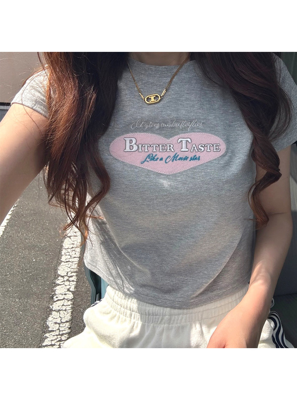 フェルトロゴ刺繍Tシャツ