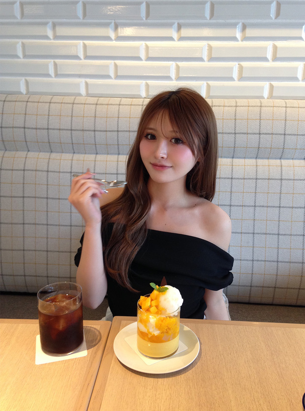 ギャザーオフショルダートップス