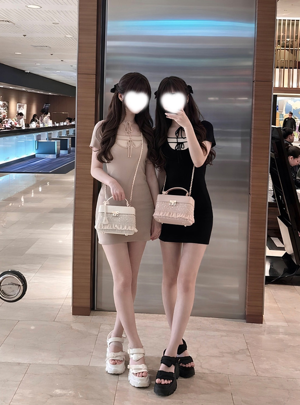 配色レイヤード風リボンニットミニワンピース