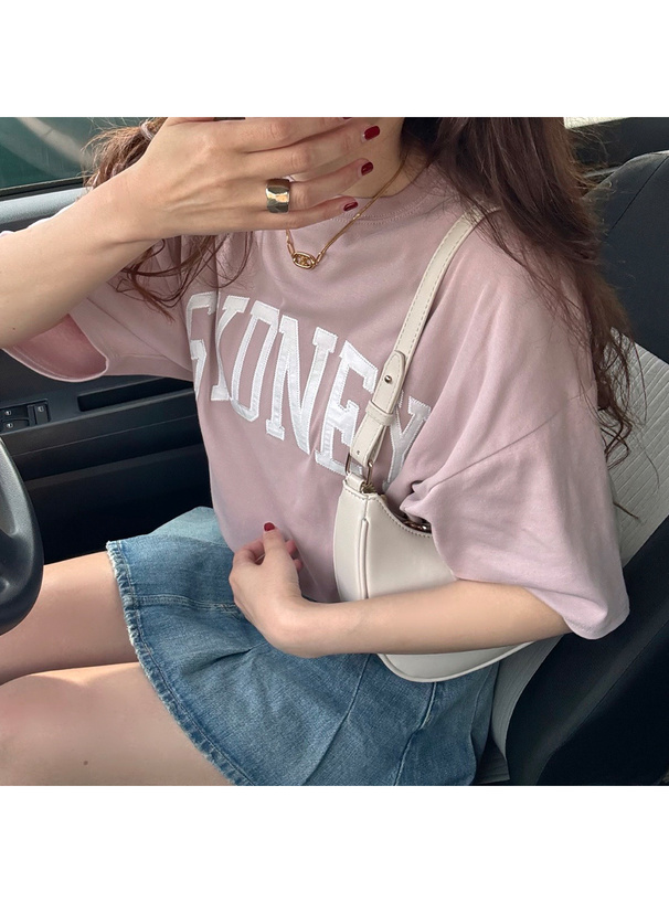 オーバーサイズロゴ刺繍Tシャツ