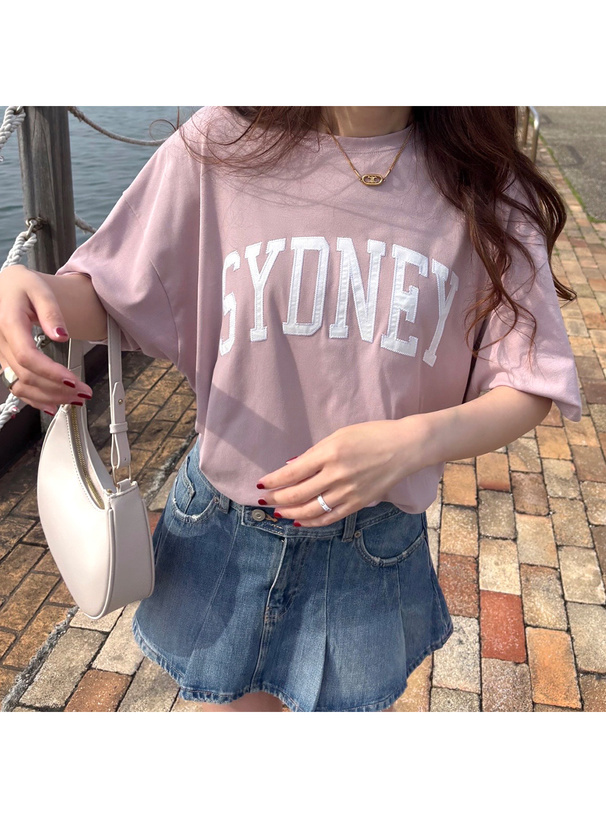 オーバーサイズロゴ刺繍Tシャツ