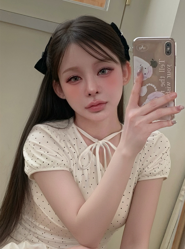 ドット柄ネックリボンギャザートップス