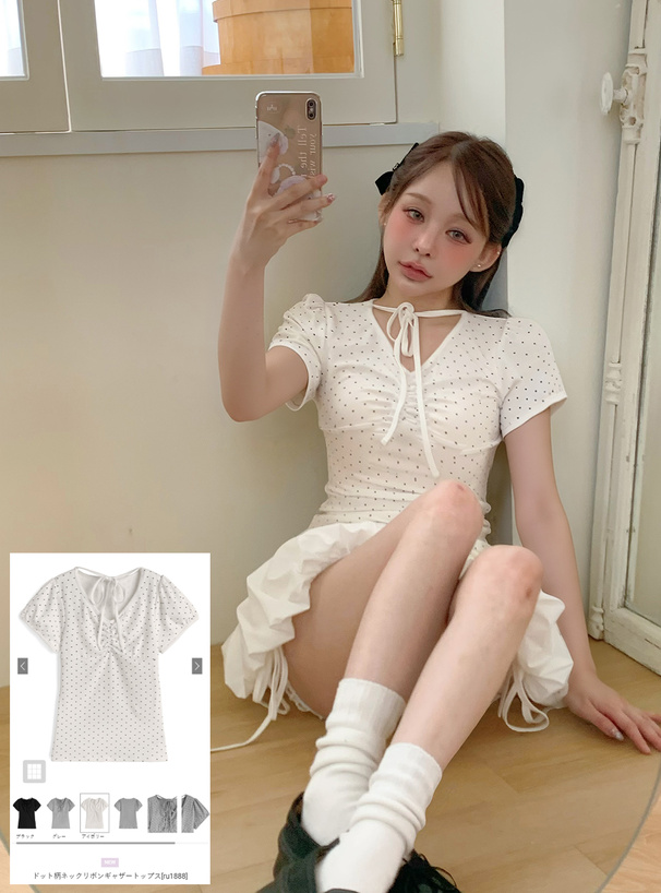 ドット柄ネックリボンギャザートップス