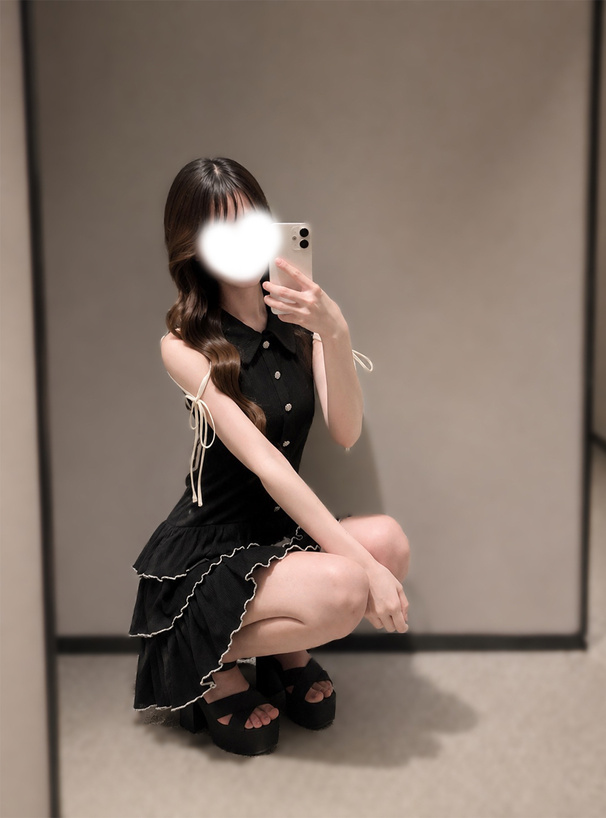 配色リボンノースリーブティアードミニワンピース