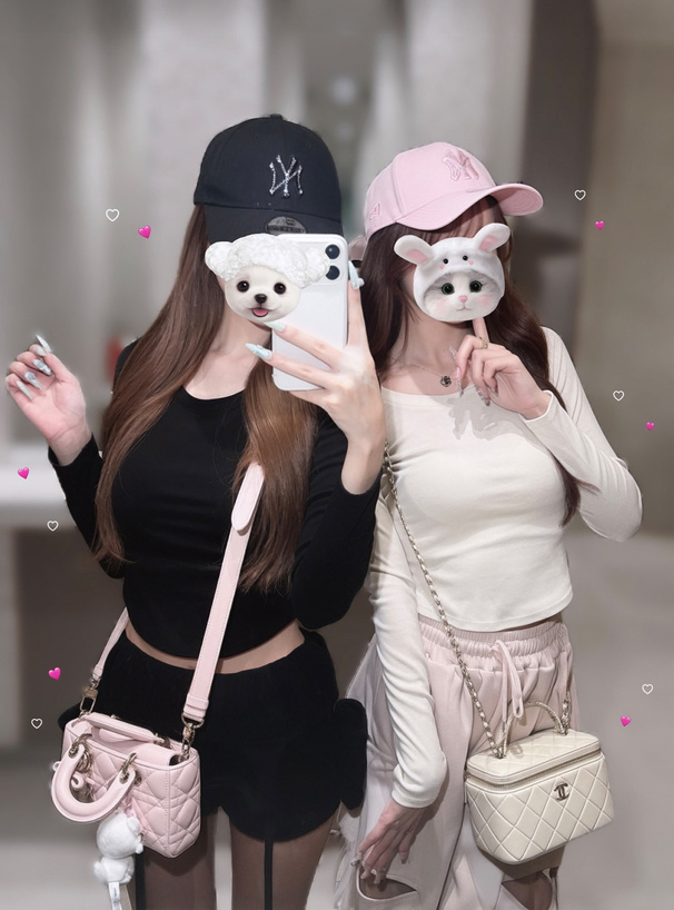 ラウンドヘムロングTシャツ