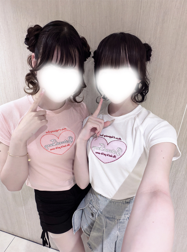 フェルトロゴ刺繍ラグランTシャツ