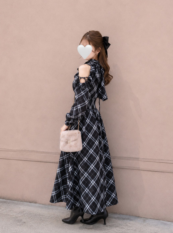 チェック柄ショルダーオープンアメスリロングワンピース