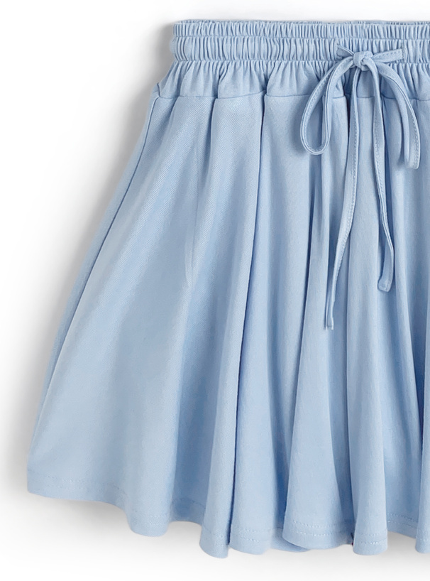 ヘンリーネックロンT×ミニスカートセットアップ