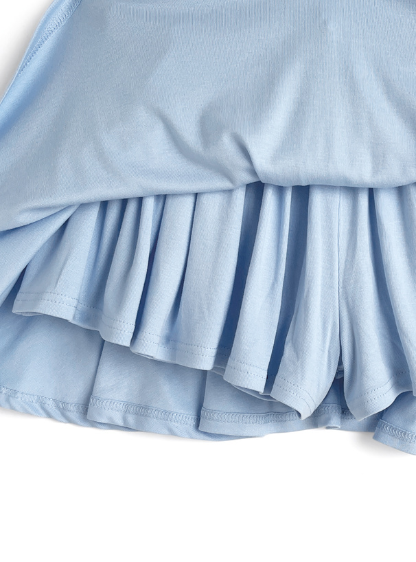 ヘンリーネックロンT×ミニスカートセットアップ