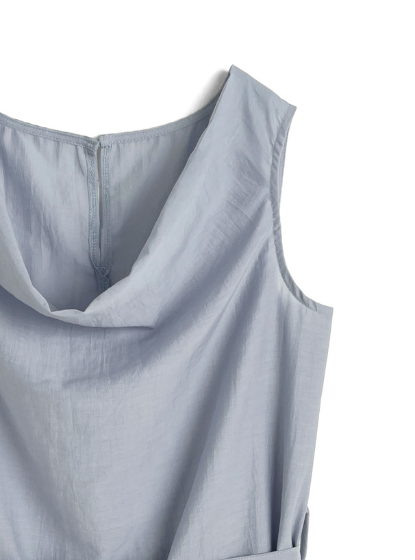 ベルト付きノースリーブドレープトップス