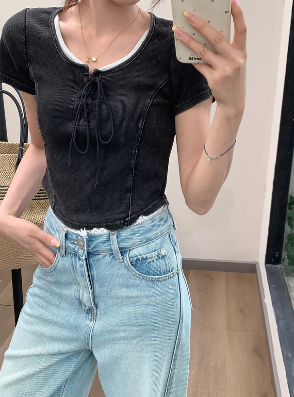 レースアップショート丈リブトップス