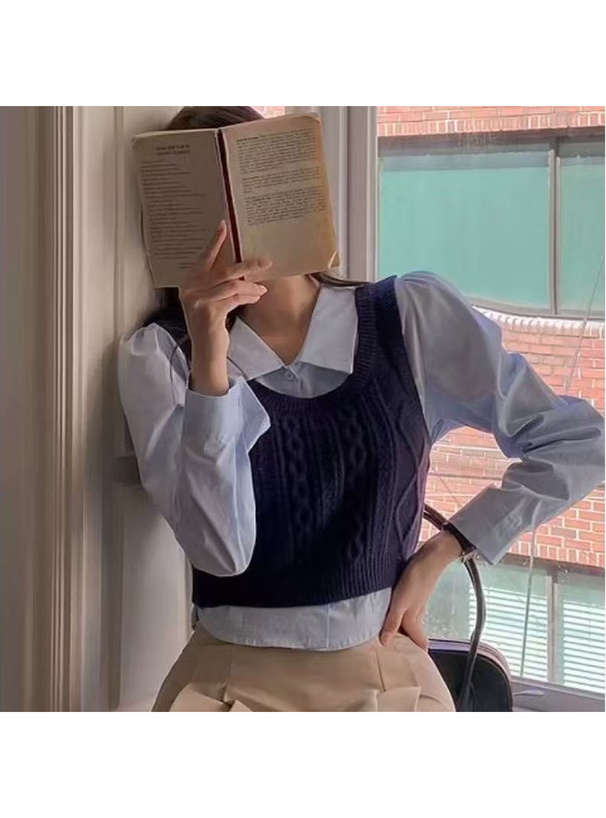 タックシャツ×ニットベストアンサンブル