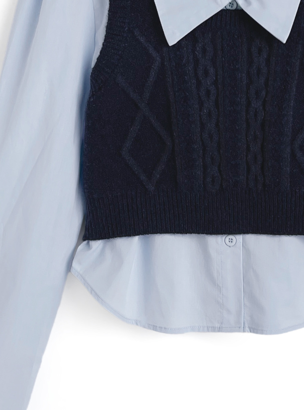 タックシャツ×ニットベストアンサンブル