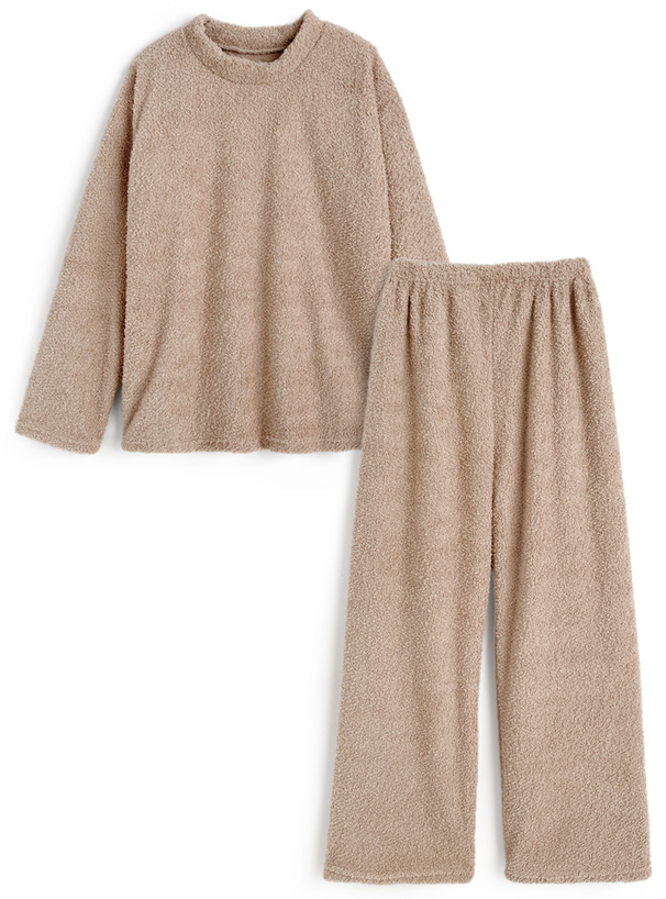 ボアトップス×ワイドパンツセットアップ