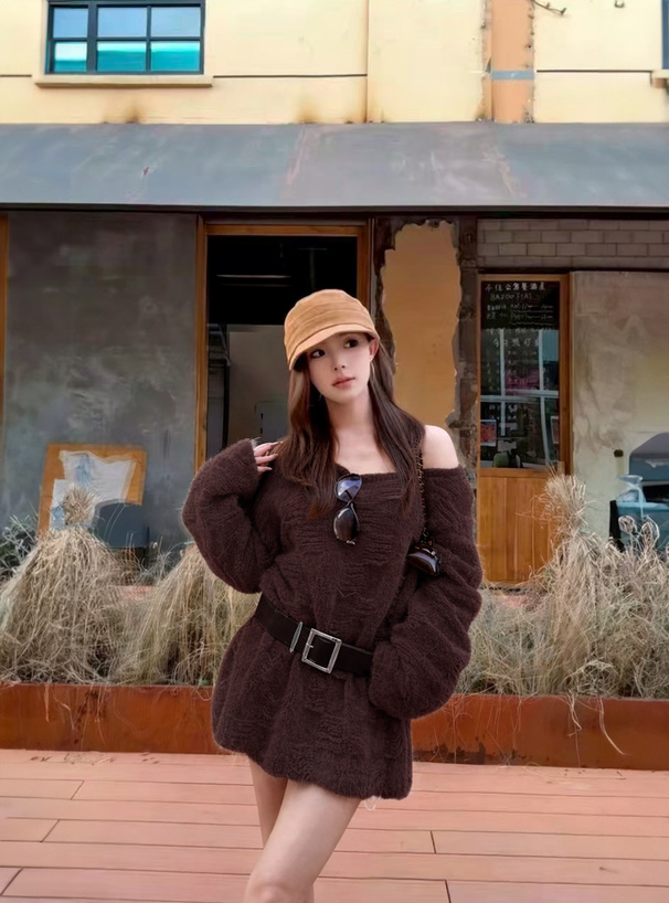 ベルト付きワンショルダーニットワンピース