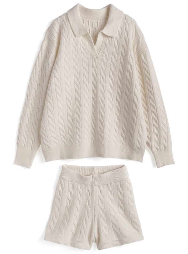 スキッパーケーブル編みニットトップス×ショートパンツセットアップ